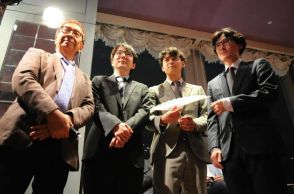 将棋・伊藤匠叡王、祝賀会で謝意　「師匠のお酒禁止令に従ったから」