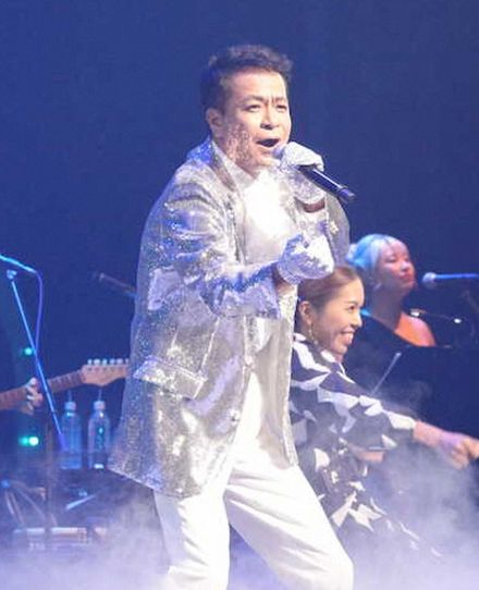 オファーしたら、まさか…中山秀征　ライブで23曲熱唱　五木ひろし登場に感謝