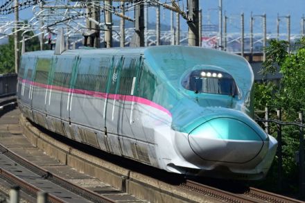 フル規格の新幹線車両が在来線を走る!? 「函館駅乗り入れ」実現なるか  “ミニ新幹線”がダメなワケ