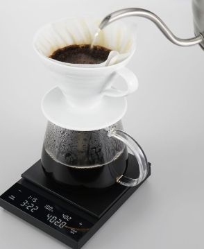 コーヒー抽出の進行状況を％表示　HARIOが新コーヒースケール発売