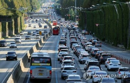 秋夕控え高速道路で渋滞続く　ソウル→釜山6時間40分