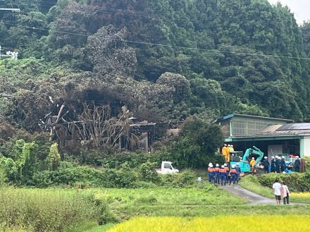 住宅1棟が全焼　住人の69歳男性といまも連絡取れず　福島・須賀川市