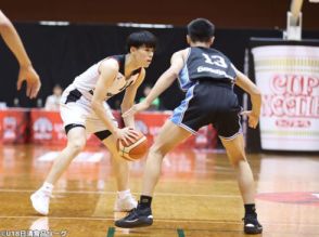 東山が京都精華との“京都対決”制し2連勝…中村颯斗が5本の長距離砲射抜く/U18トップリーグ男子