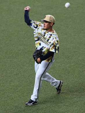 引退表明のオリックス・比嘉が418試合目の登板　8回ピンチでマウンドへ