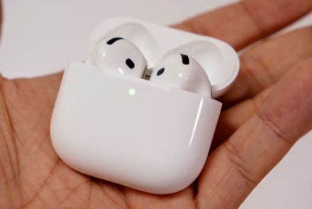 ANC搭載・形状変更でベストセラーが価値向上、「AirPods 4」レビュー