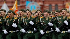 プーチン氏、ロシア軍に１８万人増員を指示　１５０万人規模に