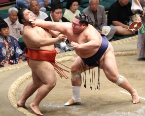 友風が３場所ぶりの勝ち越しに王手　「昨日と今日、心が整った相撲が取れています」