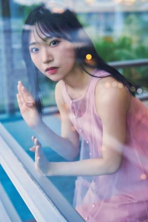 ＜AKB48山内瑞葵＞初写真集で黒ランジェリーのガーター姿　大人っぽく