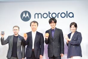 新折りたたみスマホ「motorola razr 50」発表、若年層へのアピールを強化