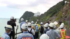 斜面崩落でひび割れ拡大の「浜当目トンネル」国の専門家などが現地調査 早期復旧に向けて意見集める=静岡・焼津市