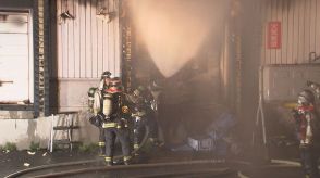 札幌の食品会社で火事　倉庫内部を焼き２時間半ほどで鎮火　のどの痛みなどで男性従業員２人を病院搬送