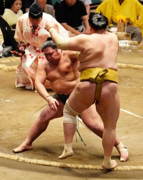 錦木　4場所ぶり勝ち越し　力強い出足が復活