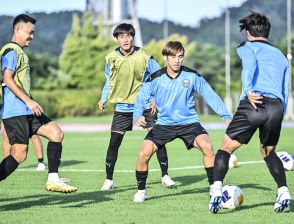 J1川崎、ACLE開幕を前に懸念される「荒れに荒れた韓国のピッチ状況」。練習では芝がなくなった“土むき出し”の場所も……鬼木監督「アジアのトップを目指す大会で、このピッチは残念」