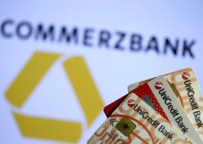 ドイツ政府、コメルツ銀行株の全株売却方針報道を否定