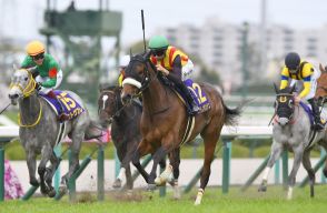 桜花賞馬ステレンボッシュは栗東滞在で秋華賞に挑む