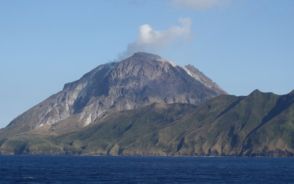 9000年かけてマグマが蓄積し巨大噴火起こす 海底火山「鬼界カルデラ」で新知見 神戸大など