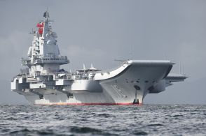 中国海軍空母、与那国島と西表島間を航行 防衛省