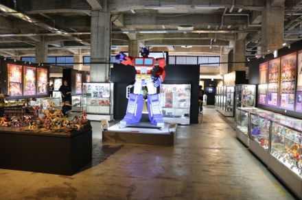 【10年ぶりの大規模展覧会開催！】　「40周年記念トランスフォーマー博2024」　レーシングカー屋外展示も