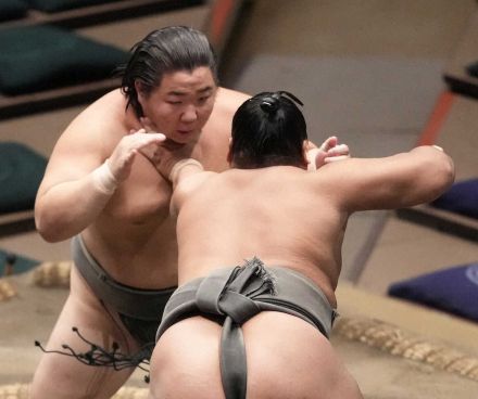 序二段・清水海がデビュー無敗の13連勝！兄・土佐清水と土俵下の控えで並び「ちょっと心強かった」