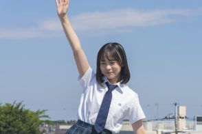 日向坂46 正源司陽子が唖然として立ち尽くす　『ゼンブ・オブ・トーキョー』新場面写真