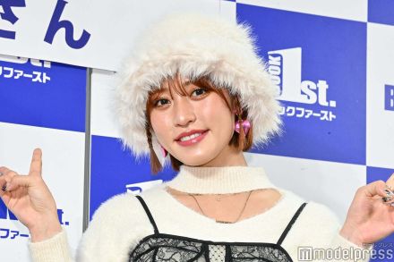 王林、ビキニ姿披露 沖縄満喫ショットに「女神」「スタイル抜群」の声