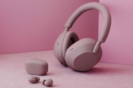 ソニー、「WH-1000XM5」＆「WF-1000XM5」に上品で肌なじみ良い新カラー “Smoky Pink”