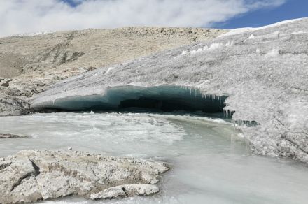 解けるペルーの氷河、影響はアルパカにも...枯渇する水源と地域の人々の現状とは