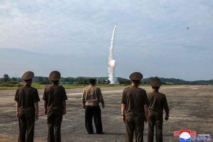 「超大型」弾頭搭載の弾道ミサイル試射 北朝鮮発表