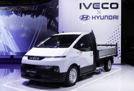 ヒョンデとIVECOの提携の最新成果、新型電動商用車『eMoovy』発表…IAAトランスポーテーション2024