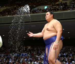 大の里12連勝ならず…国技館騒然　若隆景で敗れる