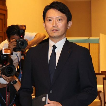 「見てて怖い」「何を考えているのか」兵庫・斎藤知事　不信任可決時の“表情”に集まる戦慄の声