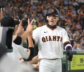 巨人・丸佳浩　35歳の切り込み隊長は初回初球を二塁打、そして7年ぶり三盗　阿部監督「素晴らしい」