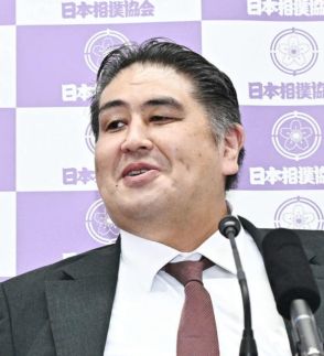 元大関雅山の二子山親方が臀部付近の負傷で審判を休場　代役は元幕内皇司の若藤親方