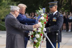 〈米退役軍人層の「トランプ離れ」〉1860万もの組織票を失うか？その背景と大統領選への微妙な影響