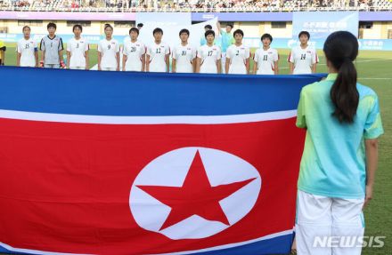 サッカー：米国相手に波乱巻き起こした北朝鮮女子代表、決勝の相手は日本　U-20女子W杯