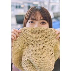 乃木坂46 岩本蓮加、1st写真集よりフライト中に撮影された“自然体”カットが公開