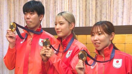 パリ五輪 フェンシング競技メダリスト　敷根崇裕、江村美咲、上野優佳の3人が地元に凱旋　大分