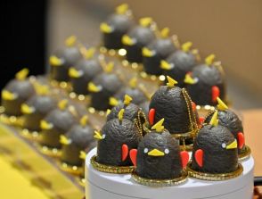 可愛すぎるから…「食べられない」ブラックサンダーぴよりん限定販売