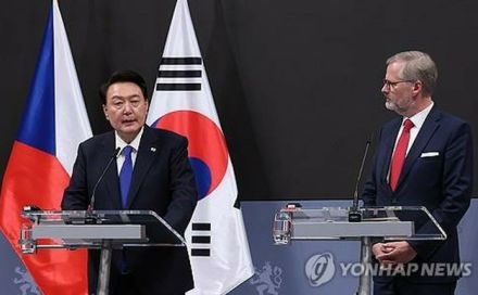 韓国・チェコ首脳　原発協力含む「戦略的パートナー関係」強化で合意