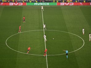 プラティニがサッカーの10人制変更を提案…ルイス・エンリケ、デ・ゼルビら現代名将の反応様々