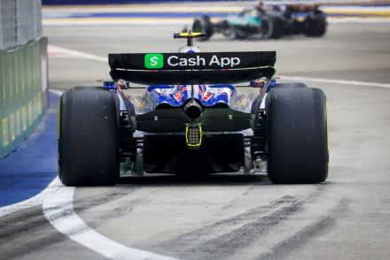 F1シンガポールFP2速報｜ノリス最速で初日締めくくる。ルクレールは0.058秒差で肉薄……角田裕毅4番手