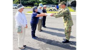 「迷彩服なら看過できず」　自衛隊の交通整理疑問視