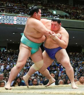 【玉ノ井親方　視点】大関へ前進　大の里の勝ちっぷり　どちらが番付上位者か分からない相撲