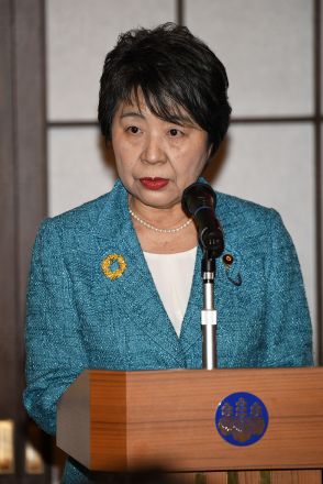 林芳正官房長官vs上川陽子外相　同派閥から2人出馬…異常事態のウラ側