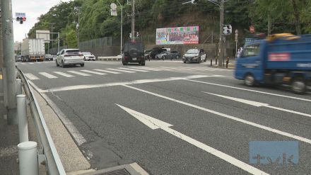 JR保土ケ谷駅前の交差点　車と衝突し歩行者の男性が死亡　横浜市