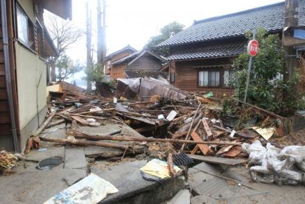 《異常な気候変動》災害避難において知っておくべきこと「もっとも重要なのは日頃の備え」「危険を感じたら早めに避難」「長靴よりスニーカー」