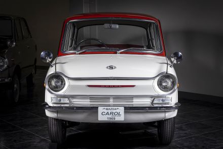 マツダのスカイアクティブ魂は60年前も同じ！　実用車でもメカを追求し美しさを極めた「キャロル」がヤバい