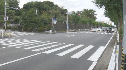 “踏み間違い”が原因か…83歳男性運転の車が信号待ちの車に追突 男性の車の助手席にいた88歳女性が死亡