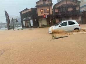 「復興もゼロに」「なぜ能登だけ」　大雨で再び被災、おえつする人も