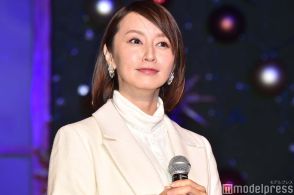 鈴木亜美、娘の最新ショット公開「美人さん確定」「目元がママそっくり」と反響